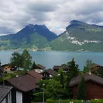 Chalet Apartment Faulensee Lägenhet