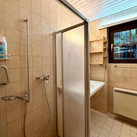 Chalet Apartment Faulensee شقة